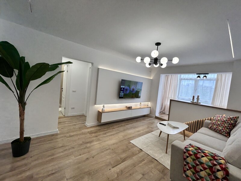 Drumul Taberei, M. Romancierilor, proprietar, 2 camere semidecomandat,
