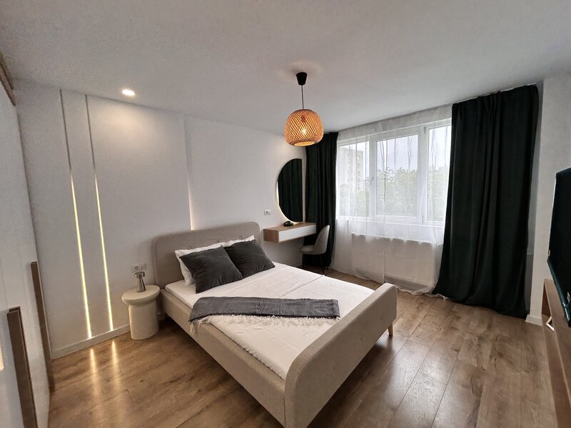 Drumul Taberei, M. Romancierilor, proprietar, 2 camere semidecomandat,